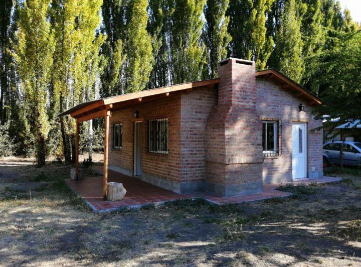 Alquiler casa en zona chacras. 4 esquinas 3