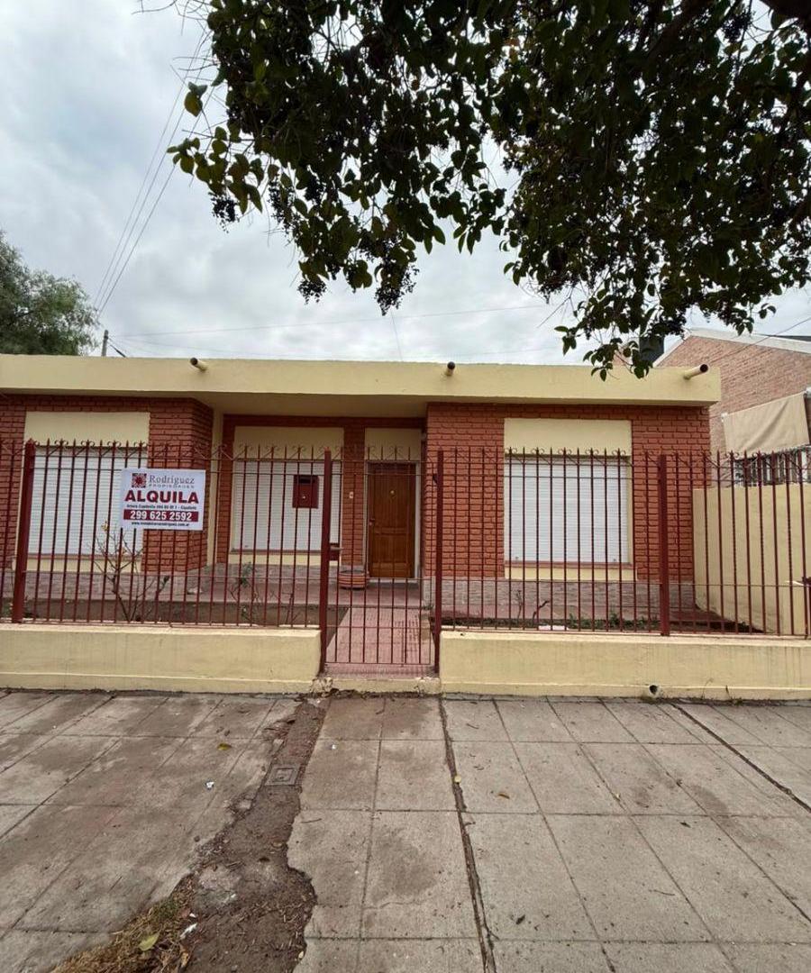Casa 2 dorm. en alquiler, Allen