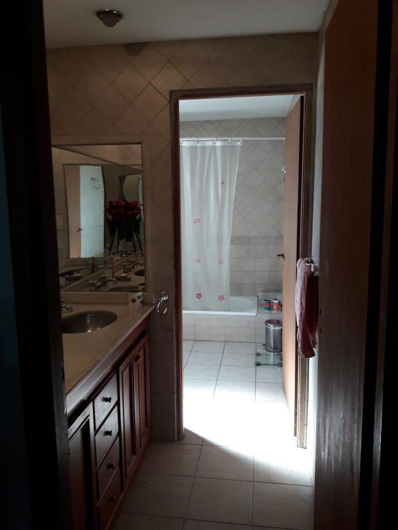 Casa - 6 Ambientes - Ituzaingo Norte 4