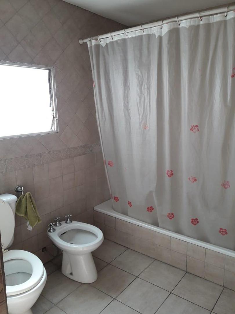 Casa - 6 Ambientes - Ituzaingo Norte 3