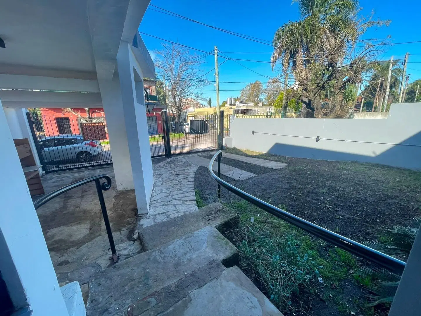 VENTA CASA 4 AMBIENTES y DPTO 2 AMB – ITUZAINGO NORTE 1