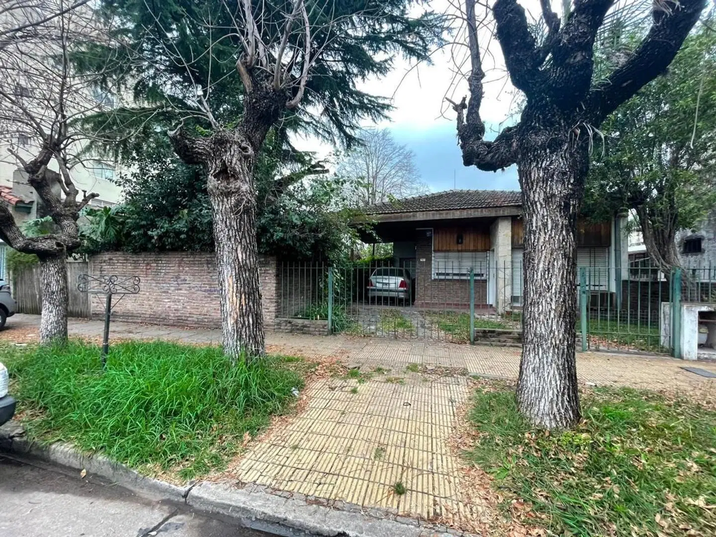 Lote terreno edificio en el centro de Ituzaingó Norte 485m2 3