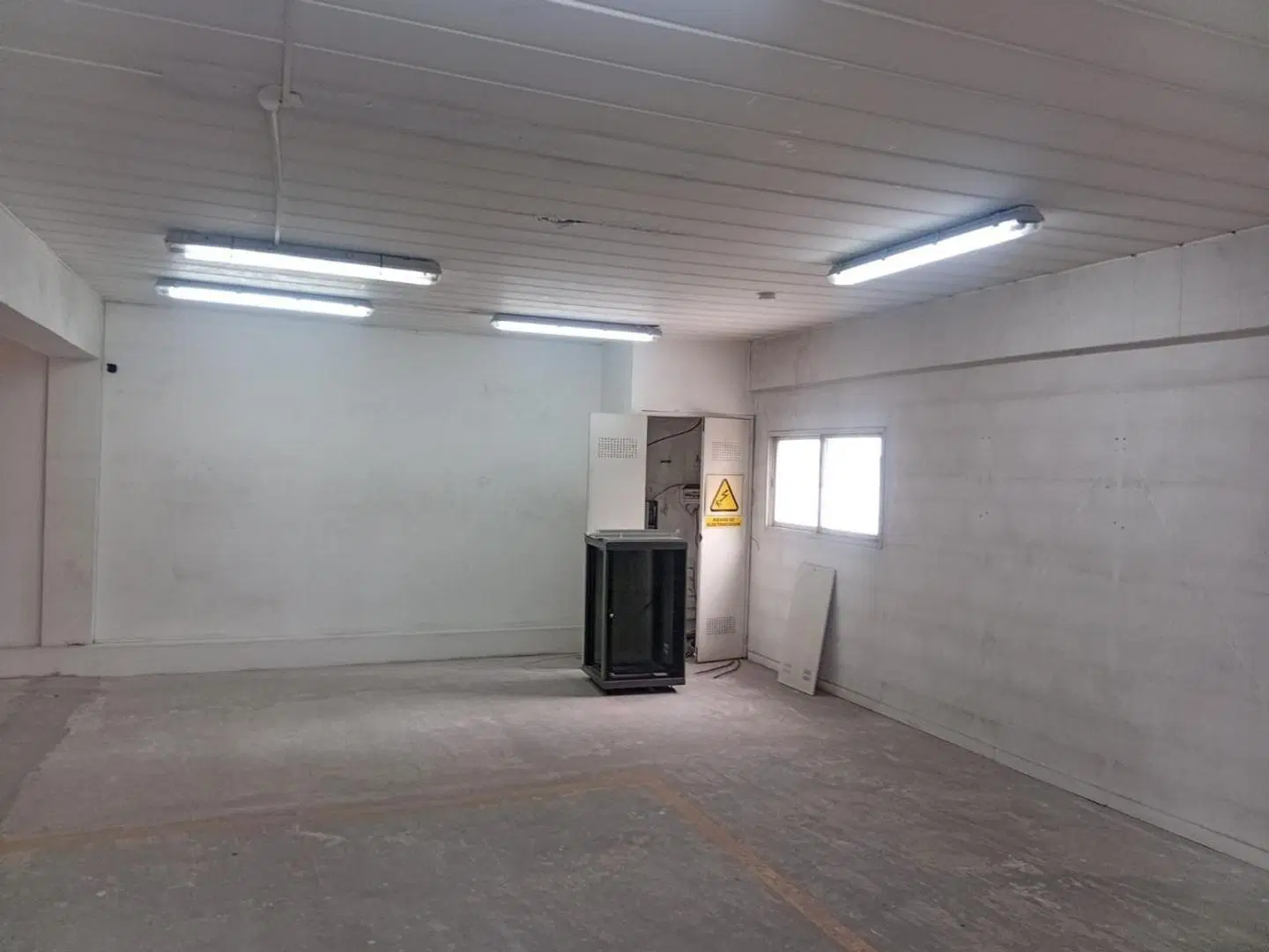LOCAL COMERCIAL DOBLE ALTURA CON ENTREPISO EN ITUZAINGÓ 5