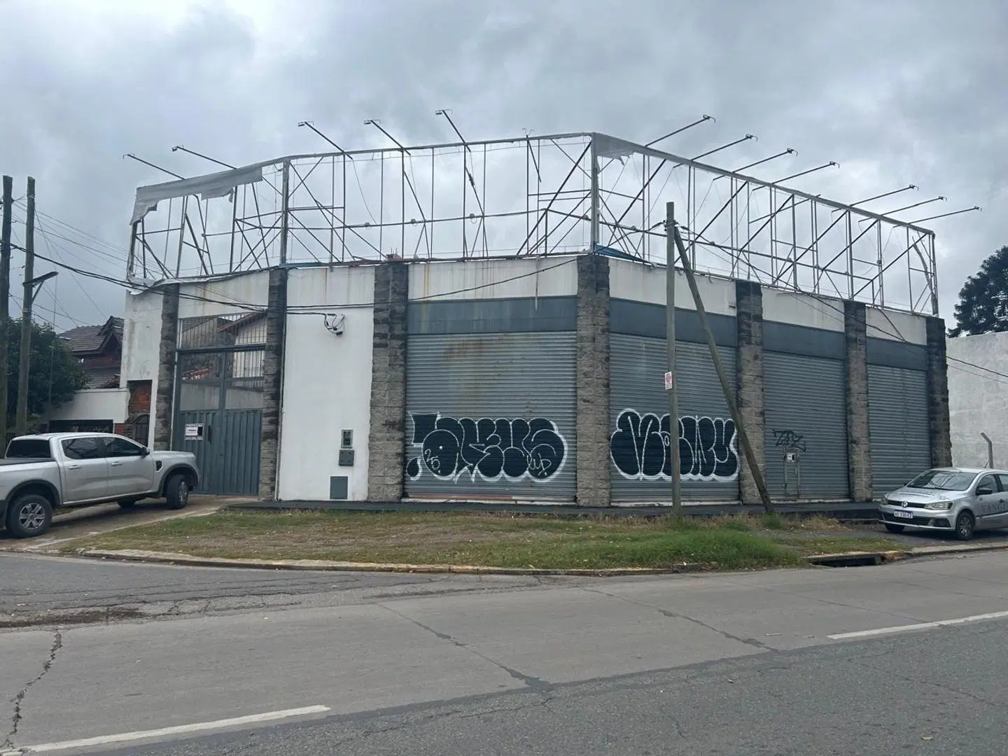 LOCAL COMERCIAL DOBLE ALTURA CON ENTREPISO EN ITUZAINGÓ 1