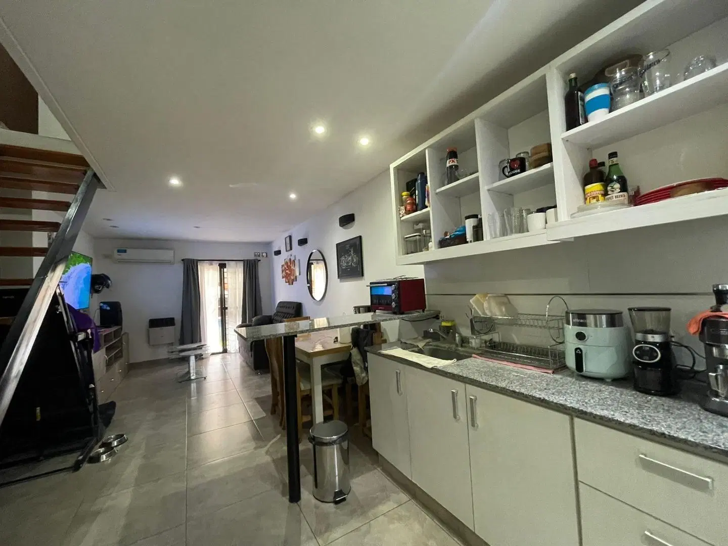 Dúplex 3 ambientes en venta en Villa Udaondo con amenities 2