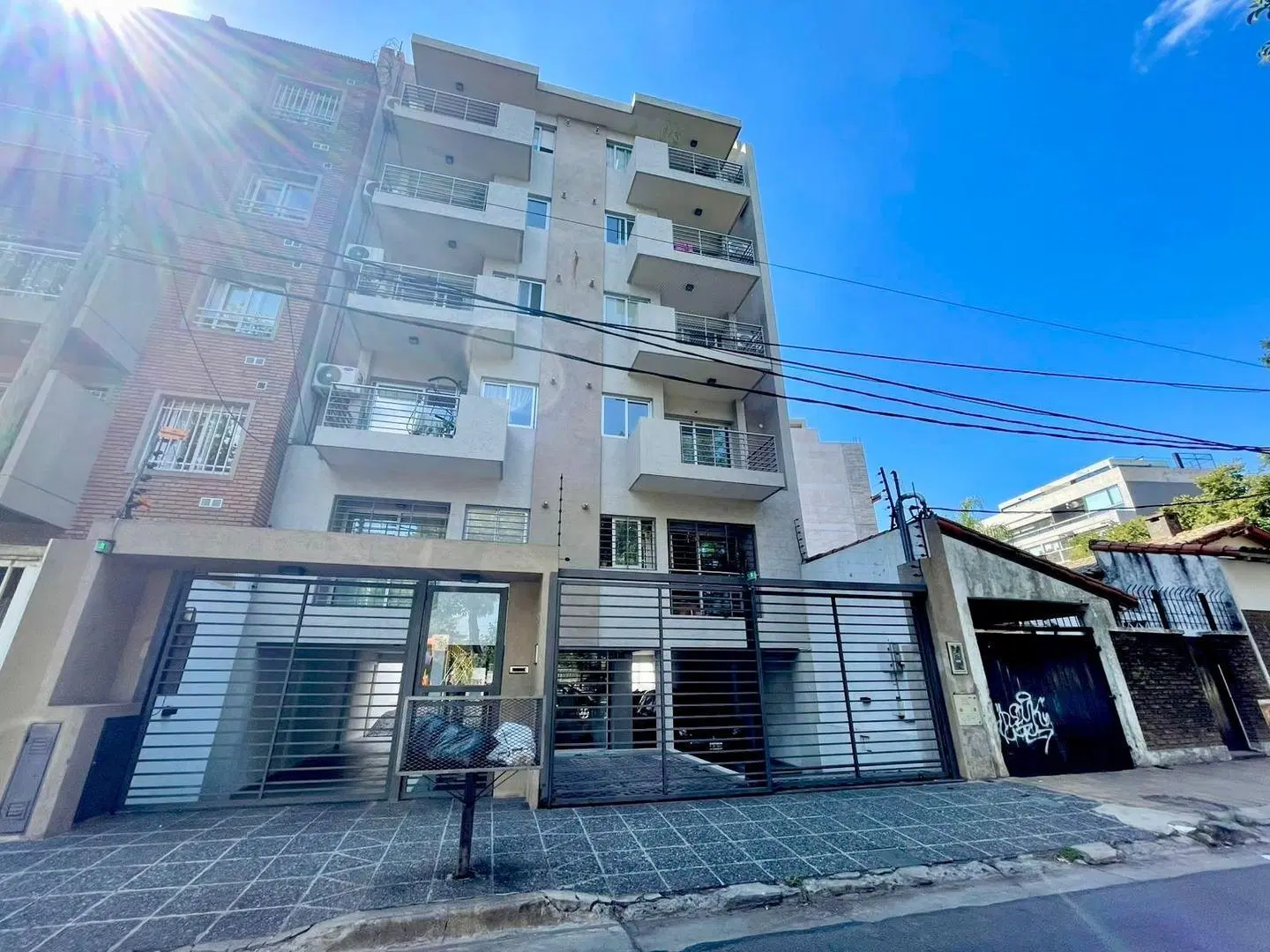 DEPARTAMENTO 2 AMB EN CASTELAR NORTE CON COCHERA 5