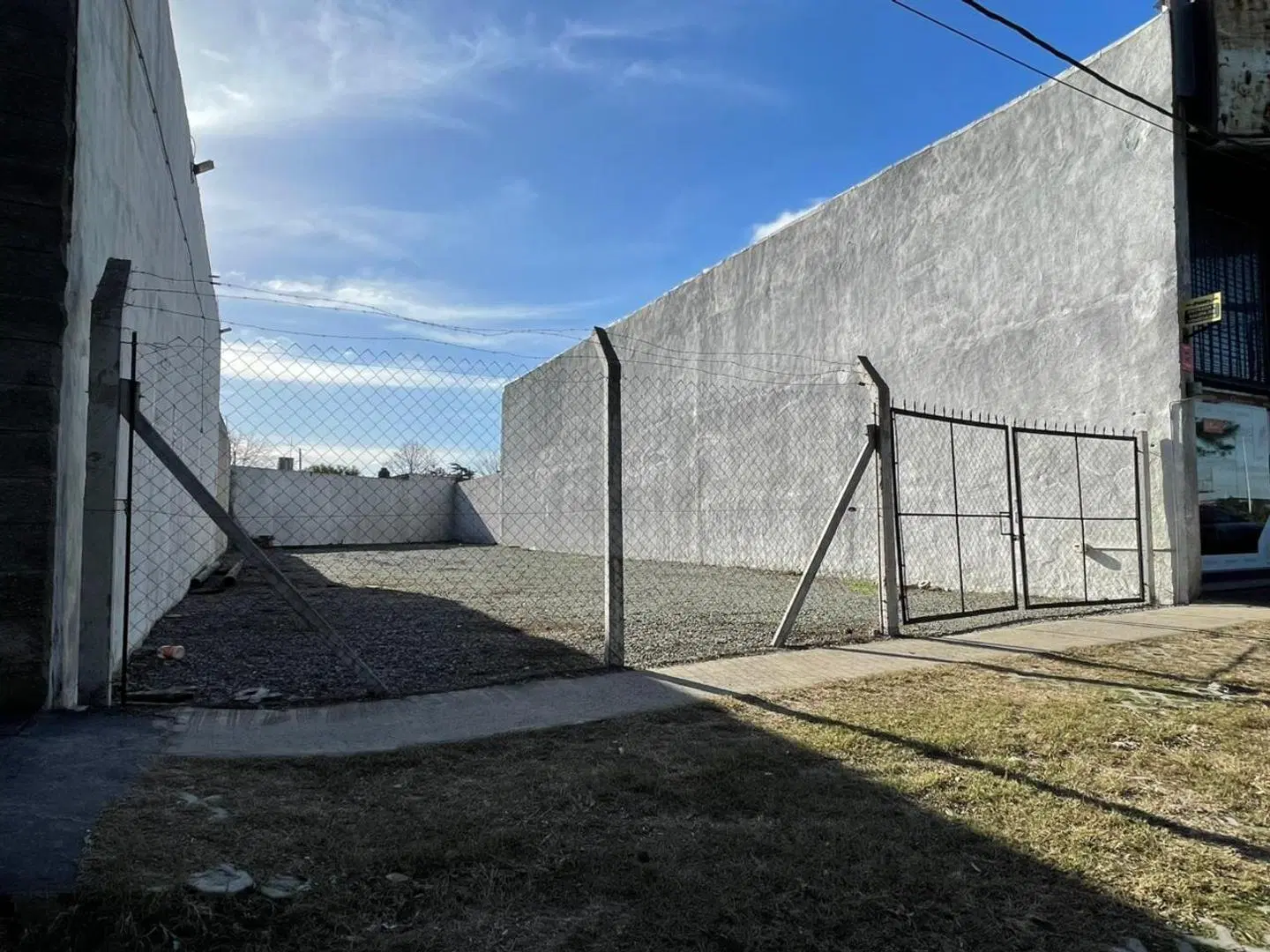 Terreno cochera lote en alquiler en Ituzaingó 4