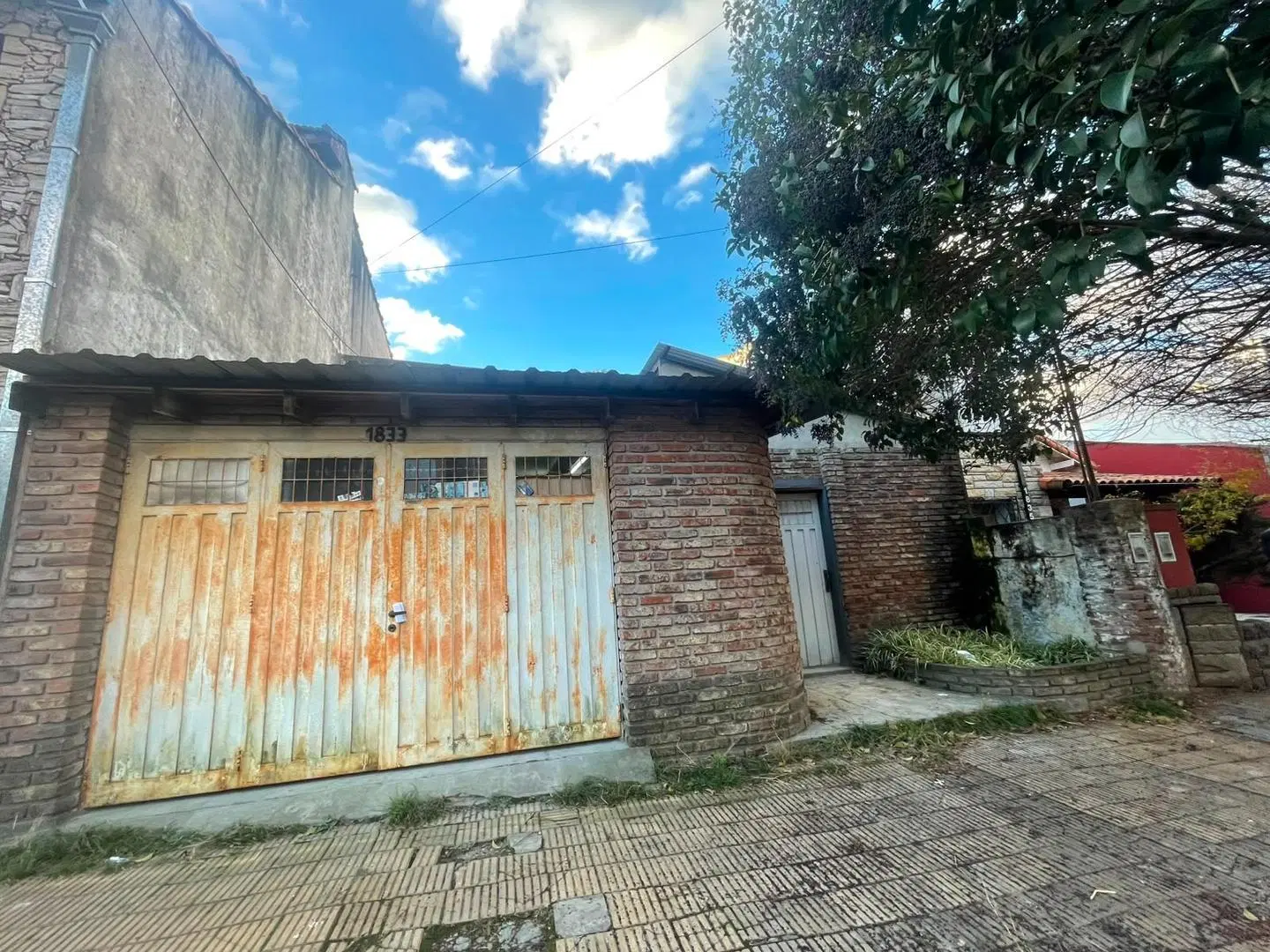 Castelar sur casa a refaccionar o demoler 3