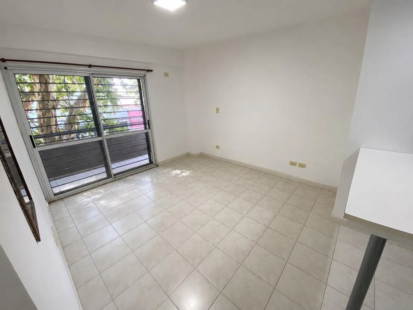 ALQUILER MONOABIENTE EN MORÓN NORTE AL BALCÓN 1