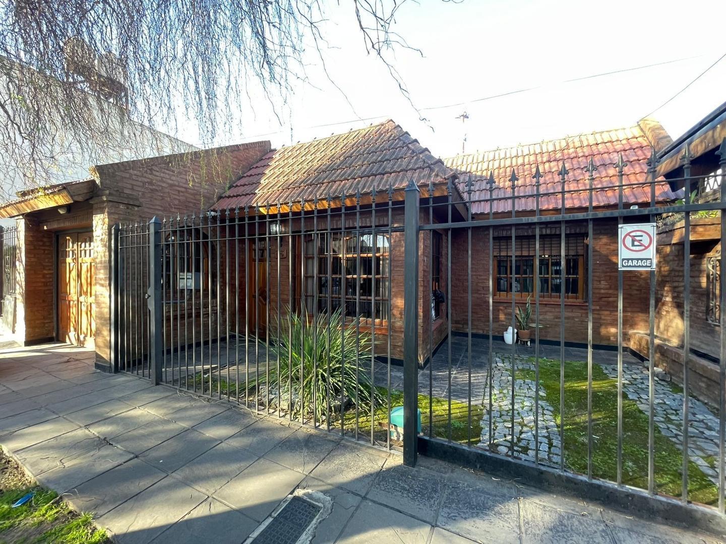 Foto de Ituzaingó, chalet 4 ambientes en planta baja apto crédito, imagen 1