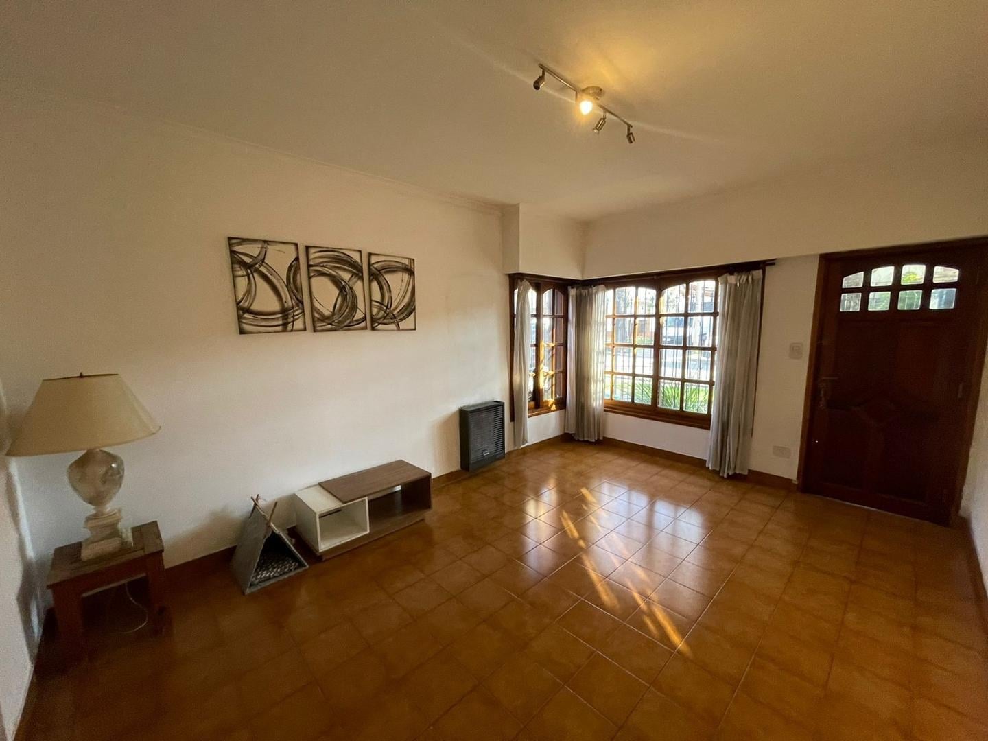 Foto de Ituzaingó, chalet 4 ambientes en planta baja apto crédito, imagen 2