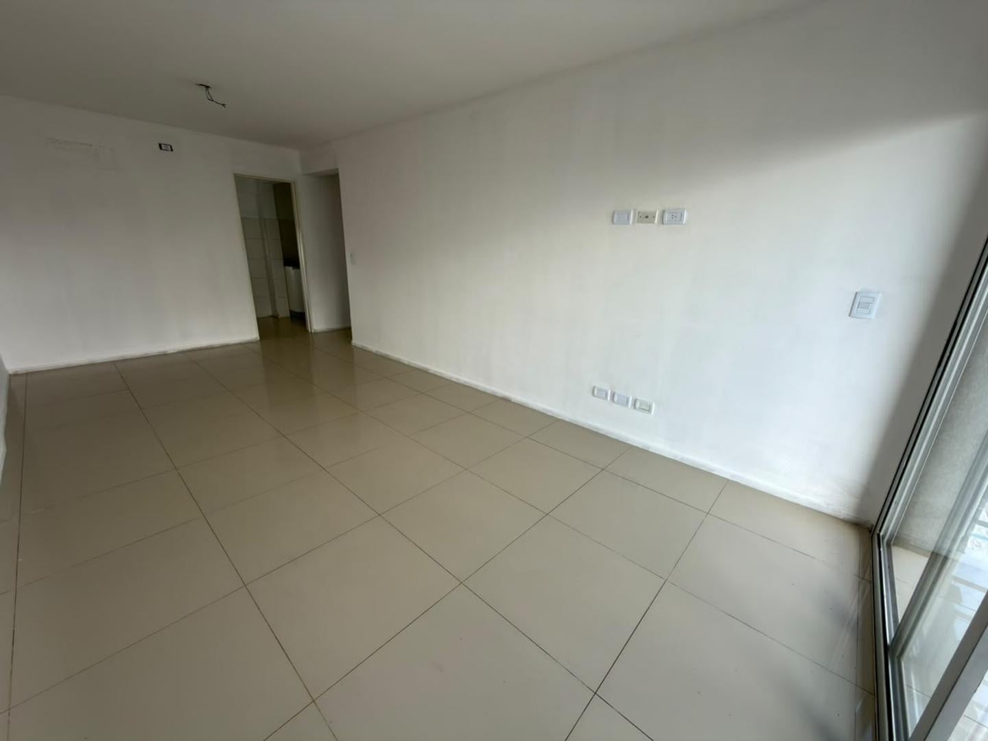 Foto de Departamento de 3 ambientes en alquiler con cochera en Morón, imagen 5