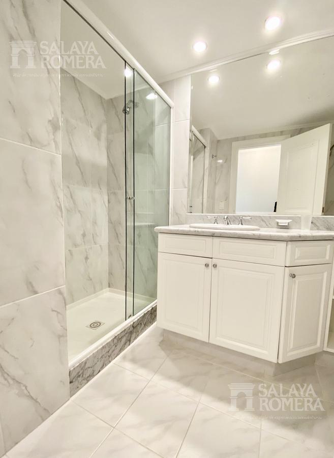Foto de Exclusivo Departamento de 3 Dormitorios en Playa Mansa: Confort y, imagen 5