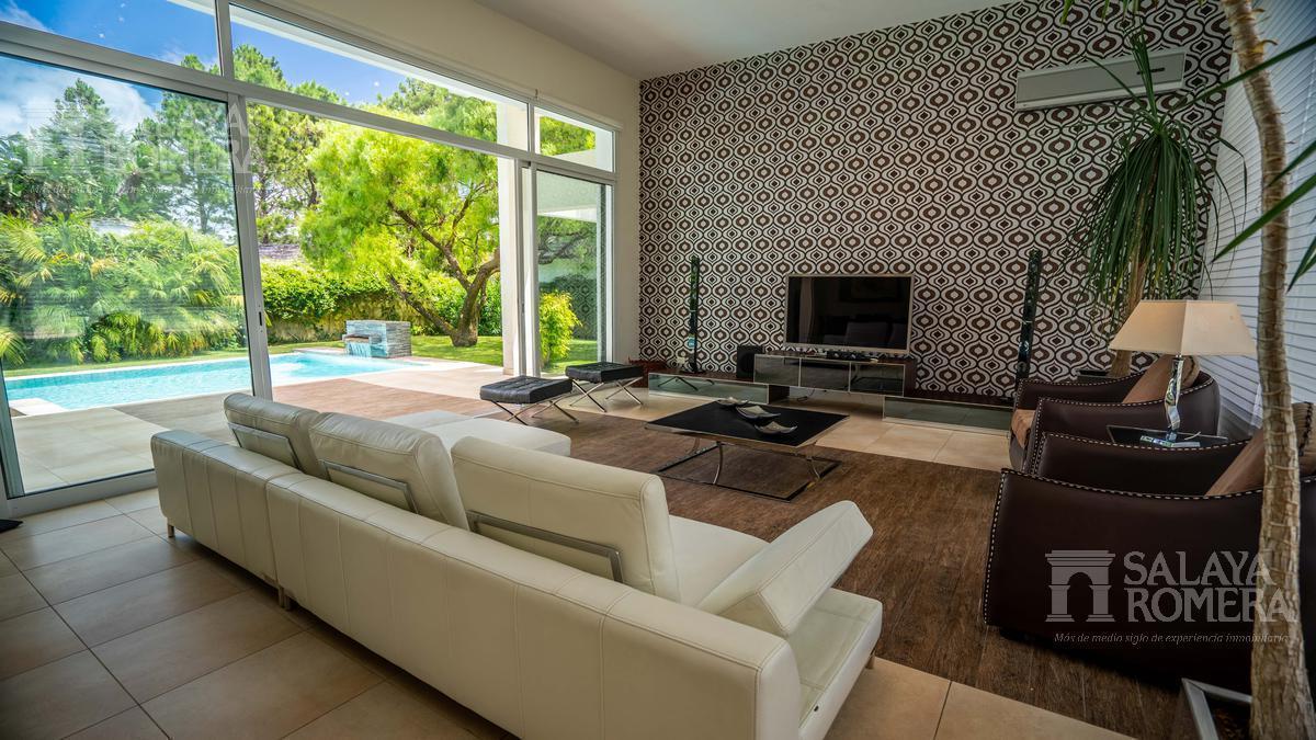 Foto de Venta - Playa Mansa , barrio privado , hermosa casa en Punta Del Este, imagen 5