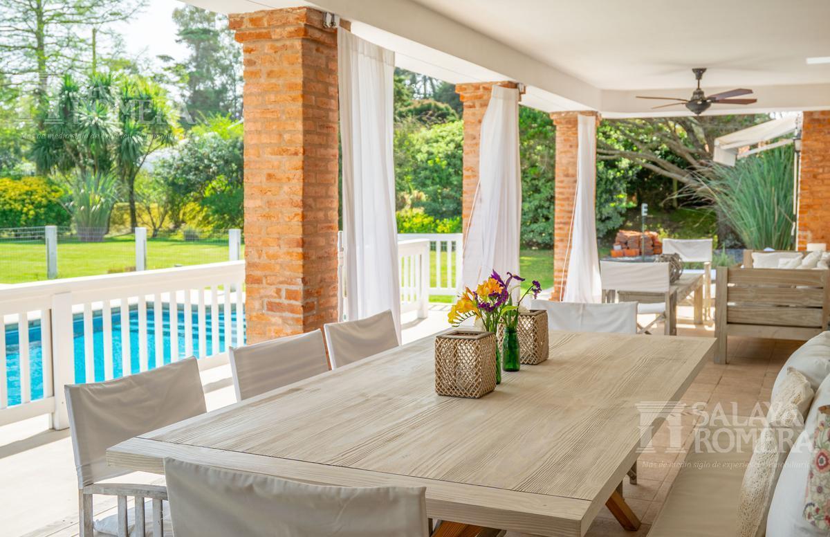 Foto de Alquiler Verano Casa Playa Mansa - 6 dormitorios con piscina climatizada, imagen 4