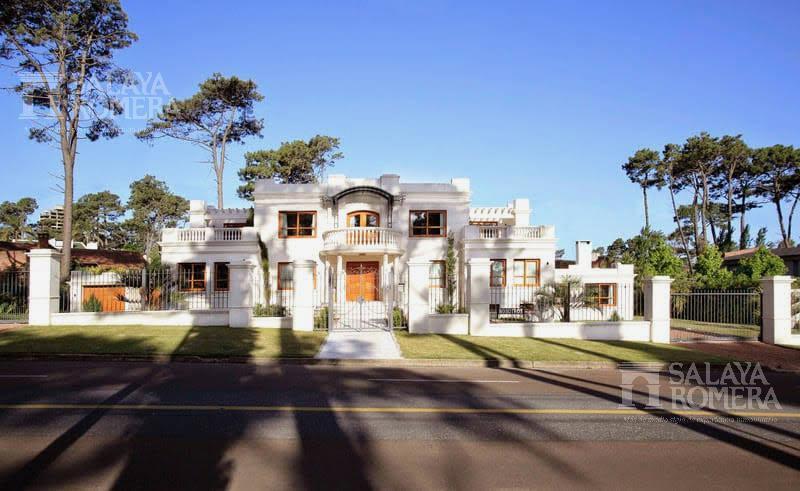 Foto de Venta Casa 5D / 7B, A Tres Cuadras De Playa Mansa SHO2568596, imagen 1
