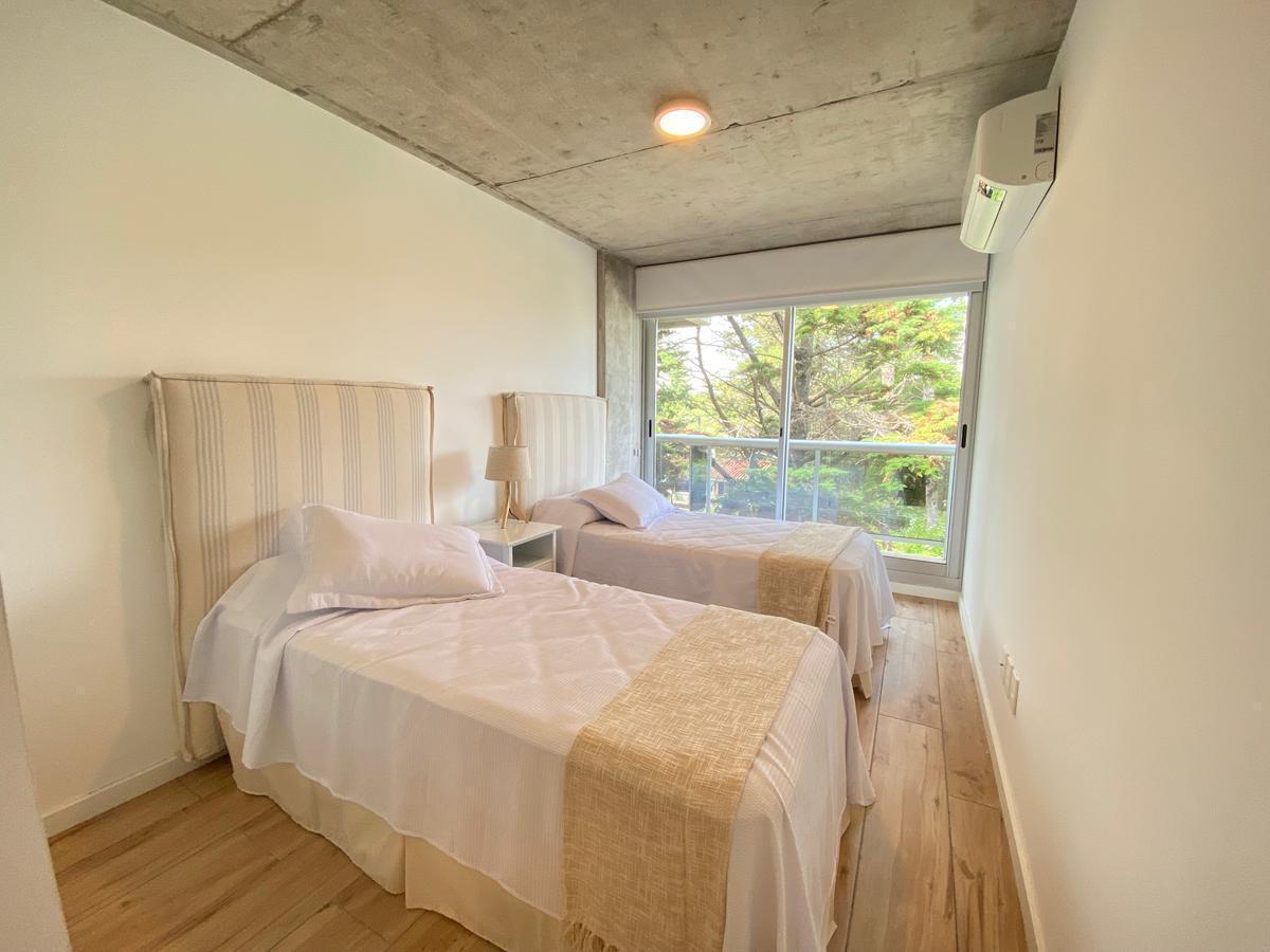 Foto de ALQUILER TEMPORAL: APARTAMENTO A ESTRENAR 2 DORMITORIOS PUNTA DEL ESTE, imagen 3