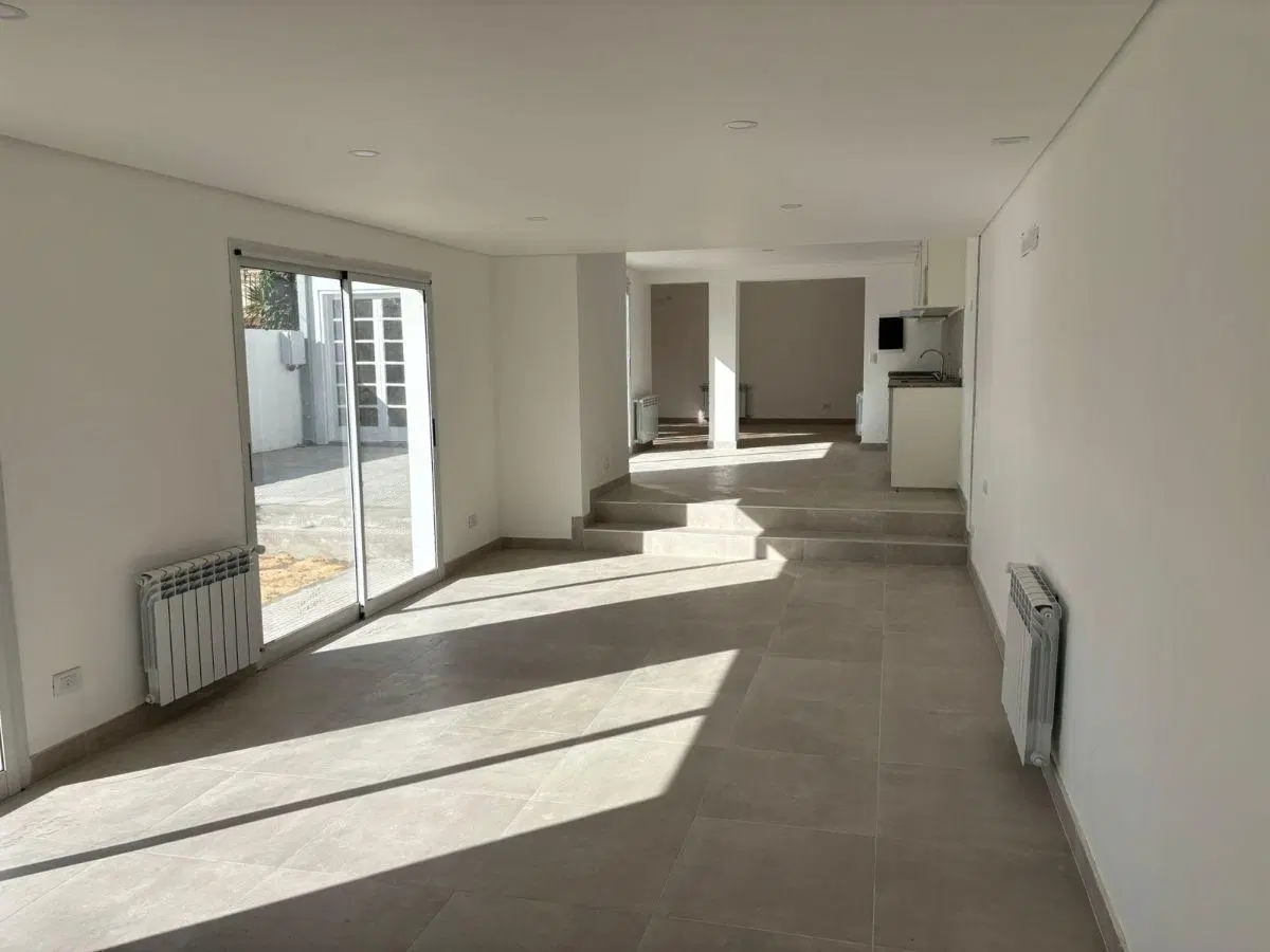 SE ALQUILA HERMOSA CASA / LOFT EN PLENA QUINTA SECCION 2