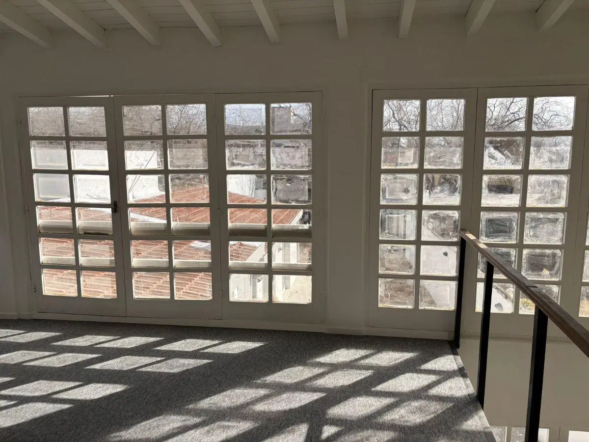 SE ALQUILA HERMOSA CASA / LOFT EN PLENA QUINTA SECCION 8