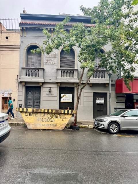 Hermosa Casona en Barrio Gemes - Ideal Resto Bar - Comercio - Gastronomia - Inversión 2