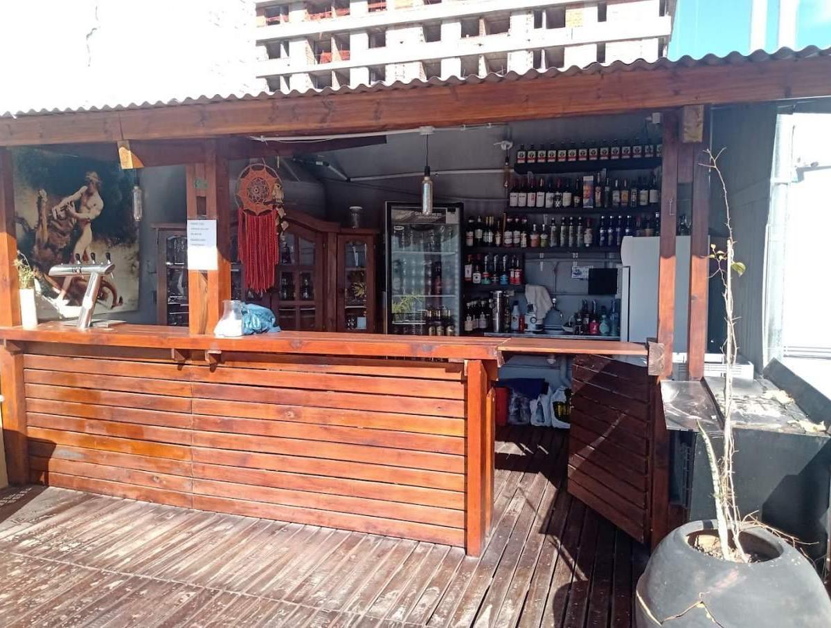Hermosa Casona en Barrio Gemes - Ideal Resto Bar - Comercio - Gastronomia - Inversión 4