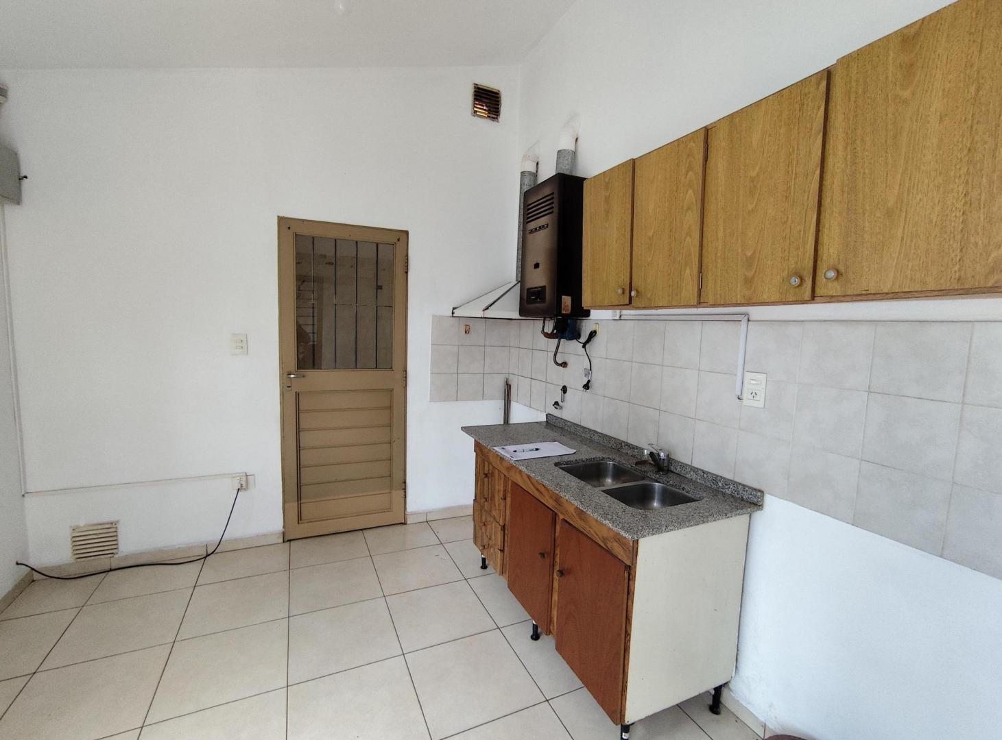 Foto de Casa en Alquiler en Parque Horizonte 2 Dormitorios, Garage Doble y Gran, imagen 4