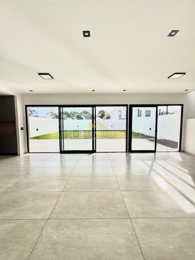 Foto de Casa en Venta en Distrito Sur | 3 Dormitorios, Gran patio fondo Norte y, imagen 3