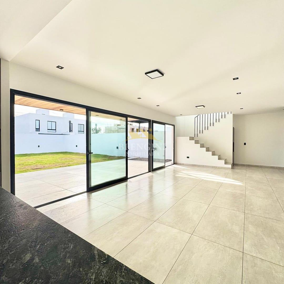 Foto de Casa en Venta en Distrito Sur | 3 Dormitorios, Gran patio fondo Norte y, imagen 2