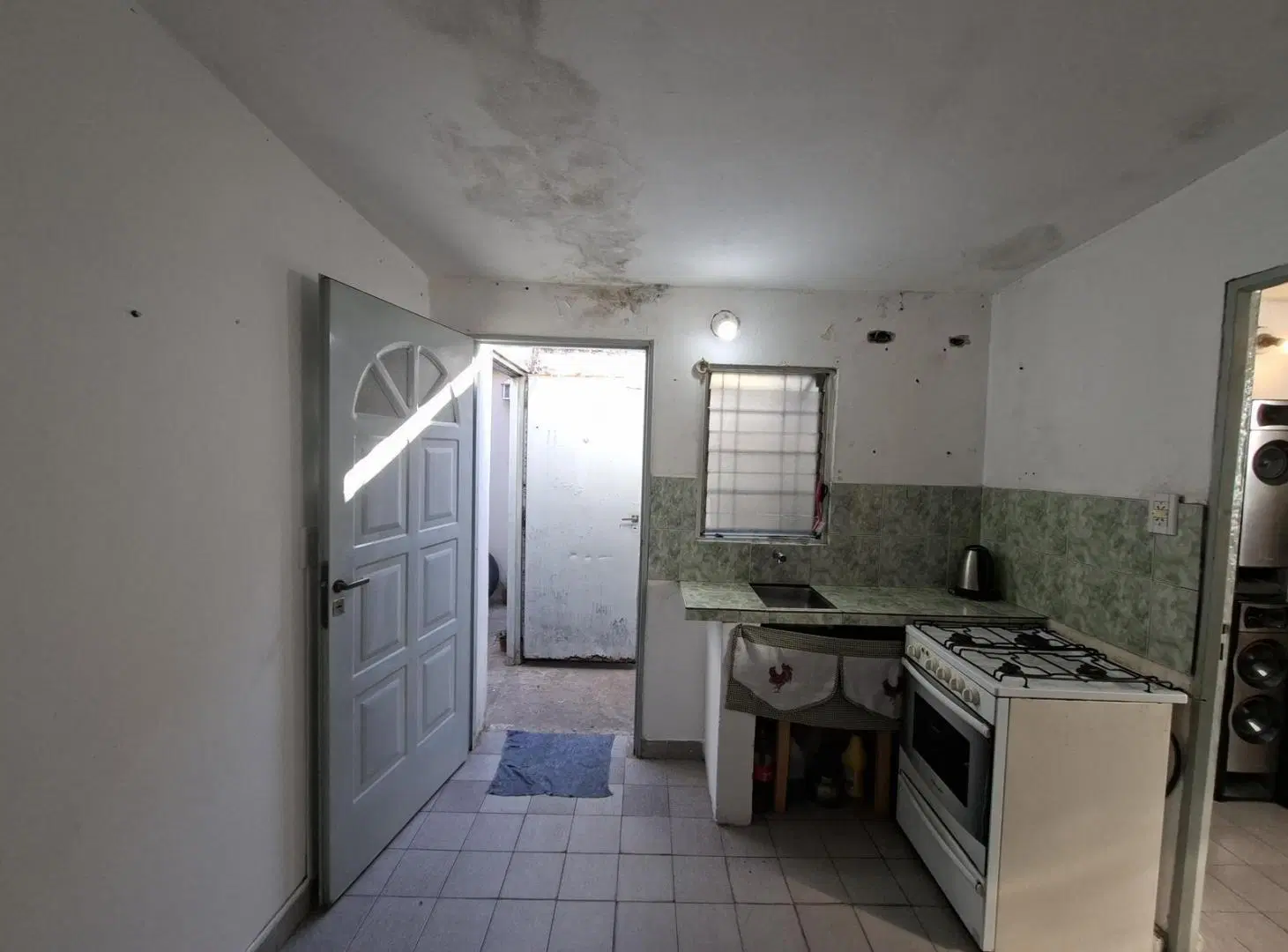 Departamento en Huergo y Peñaloza 4