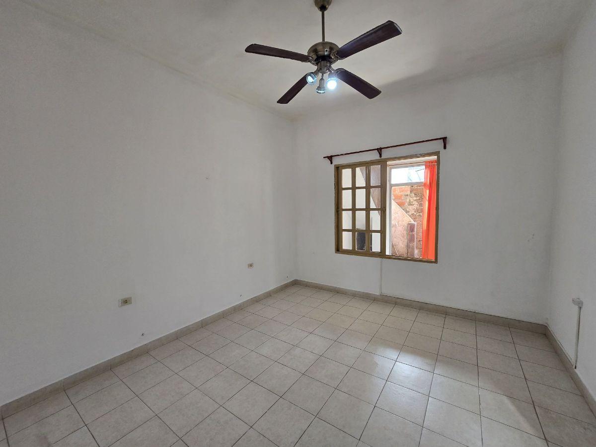 Foto de Dpto de 2 dorm sobre Avenida, imagen 2
