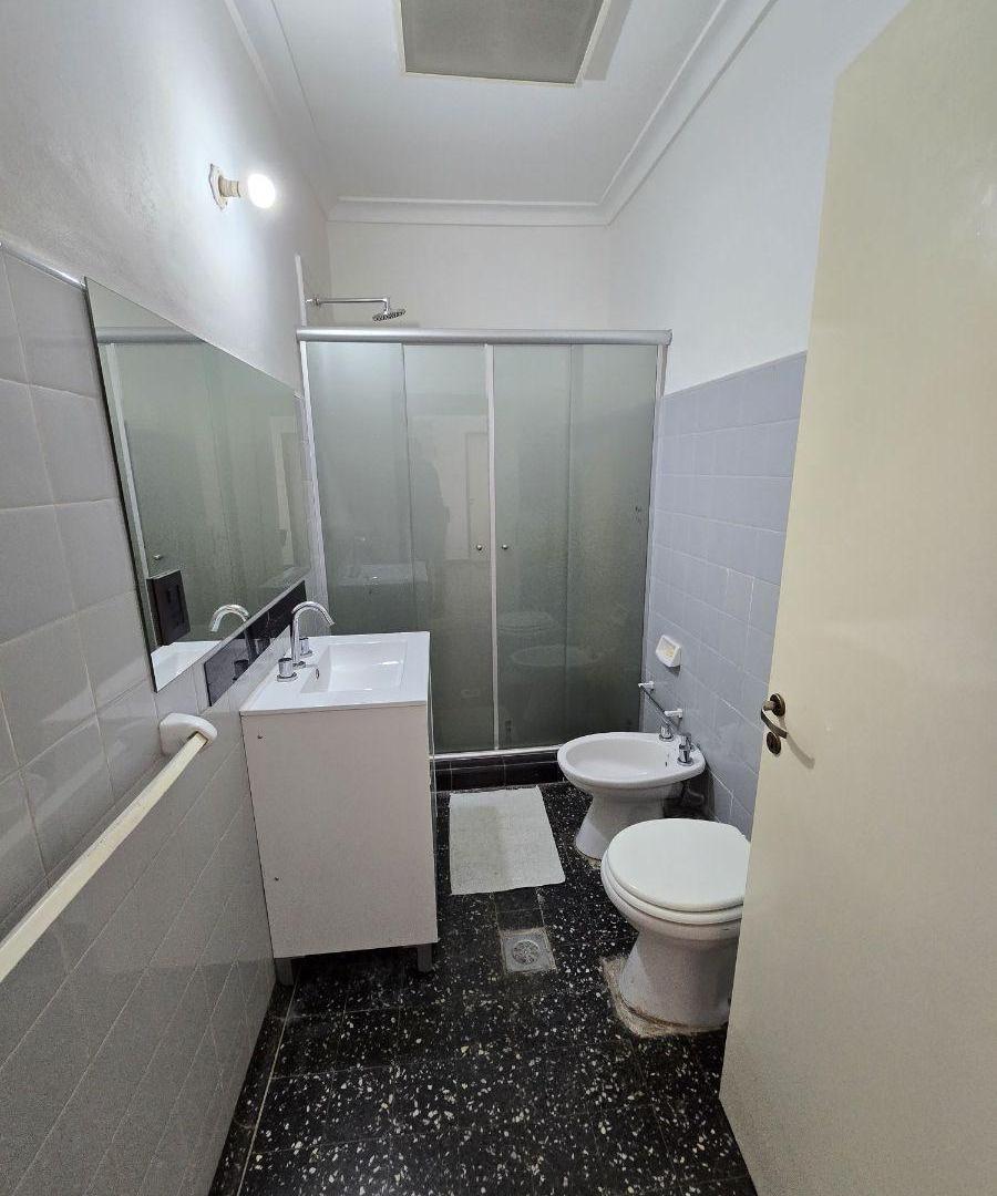 Foto de Casa de 2 dorm a mts de Avda. Freyre, imagen 2