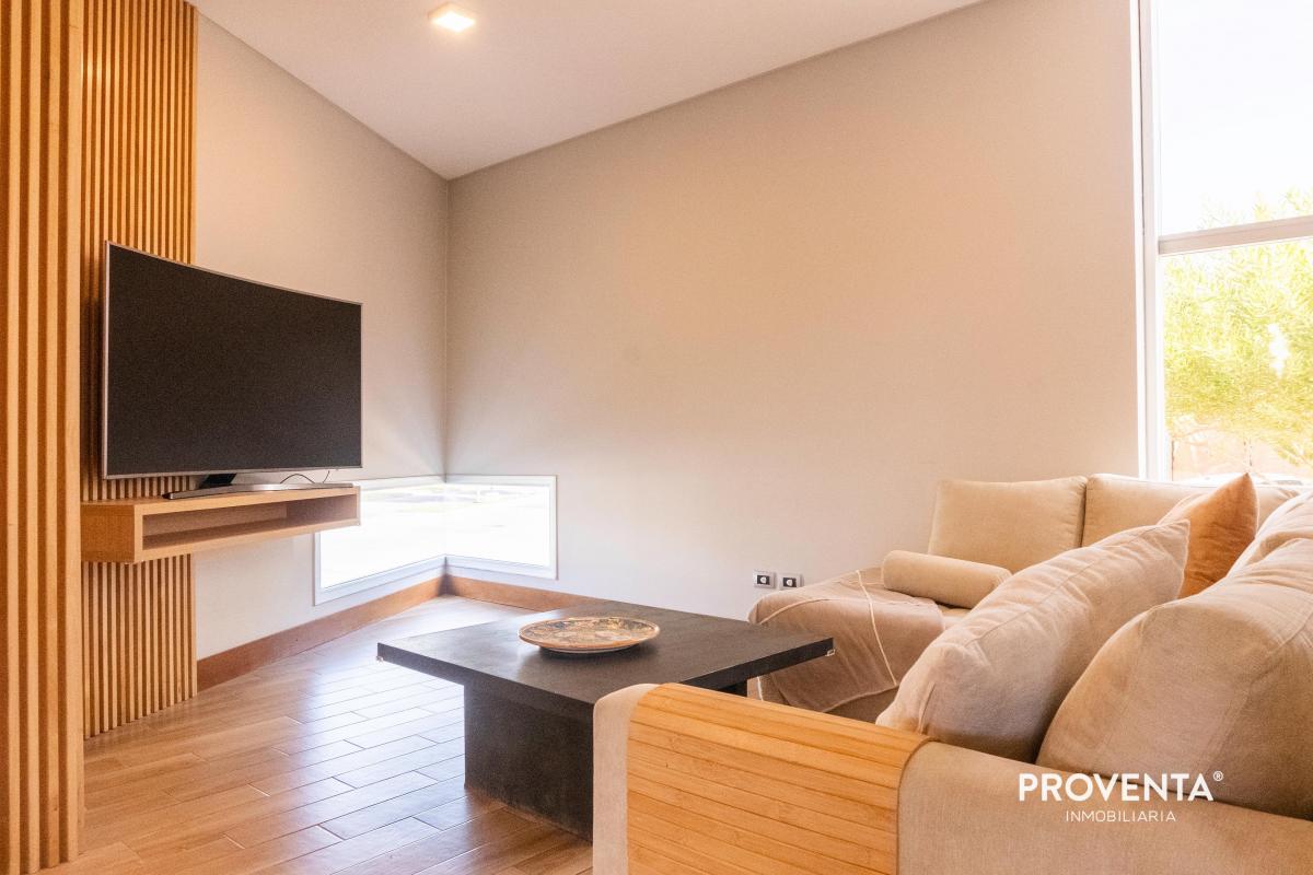 Viví El Diseño, El Confort y La Naturaleza en B° Privado La Bastilla! 5