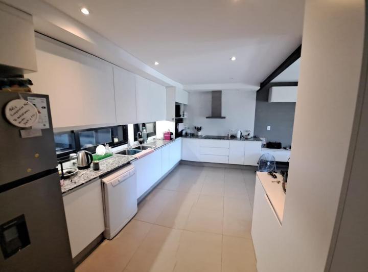 MODERNO Y ELEGANTE DUPLEX EN VENTA- HUERTO DEL SOL  3