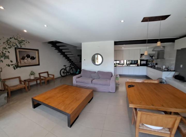 MODERNO Y ELEGANTE DUPLEX EN VENTA- HUERTO DEL SOL  2