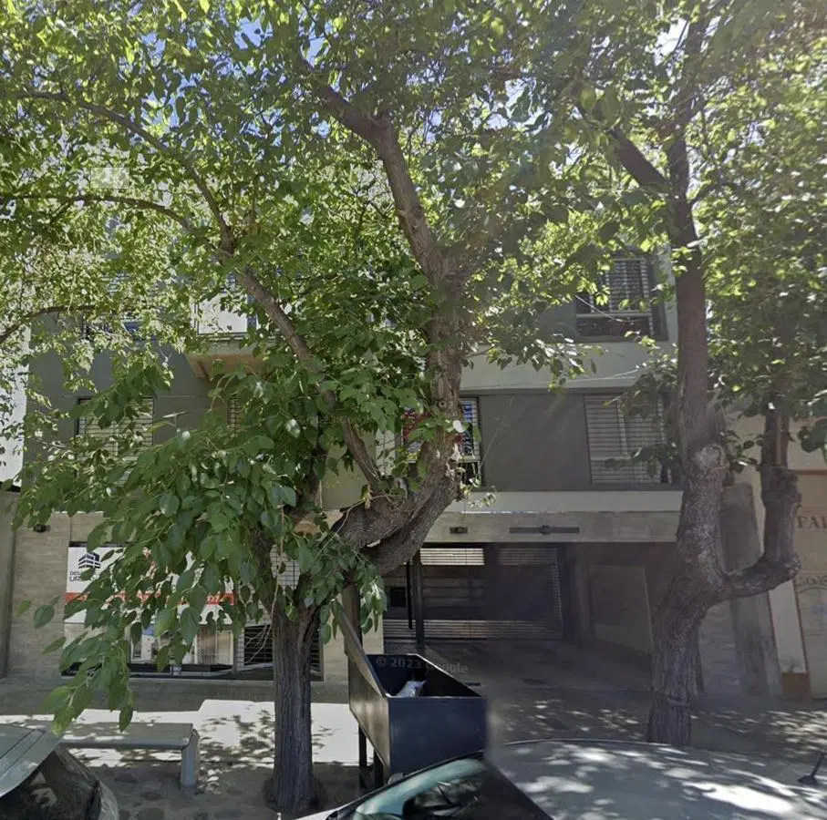 DEPARTAMENTO DE 1 DORM. CON COCHERA EN VENTA EXCELENTE UBICACIÓN. GODOY CRUZ 3