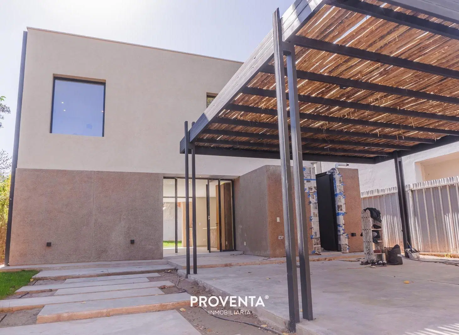 Casa Moderna en Barrio Privado ALTO TERRADA 2