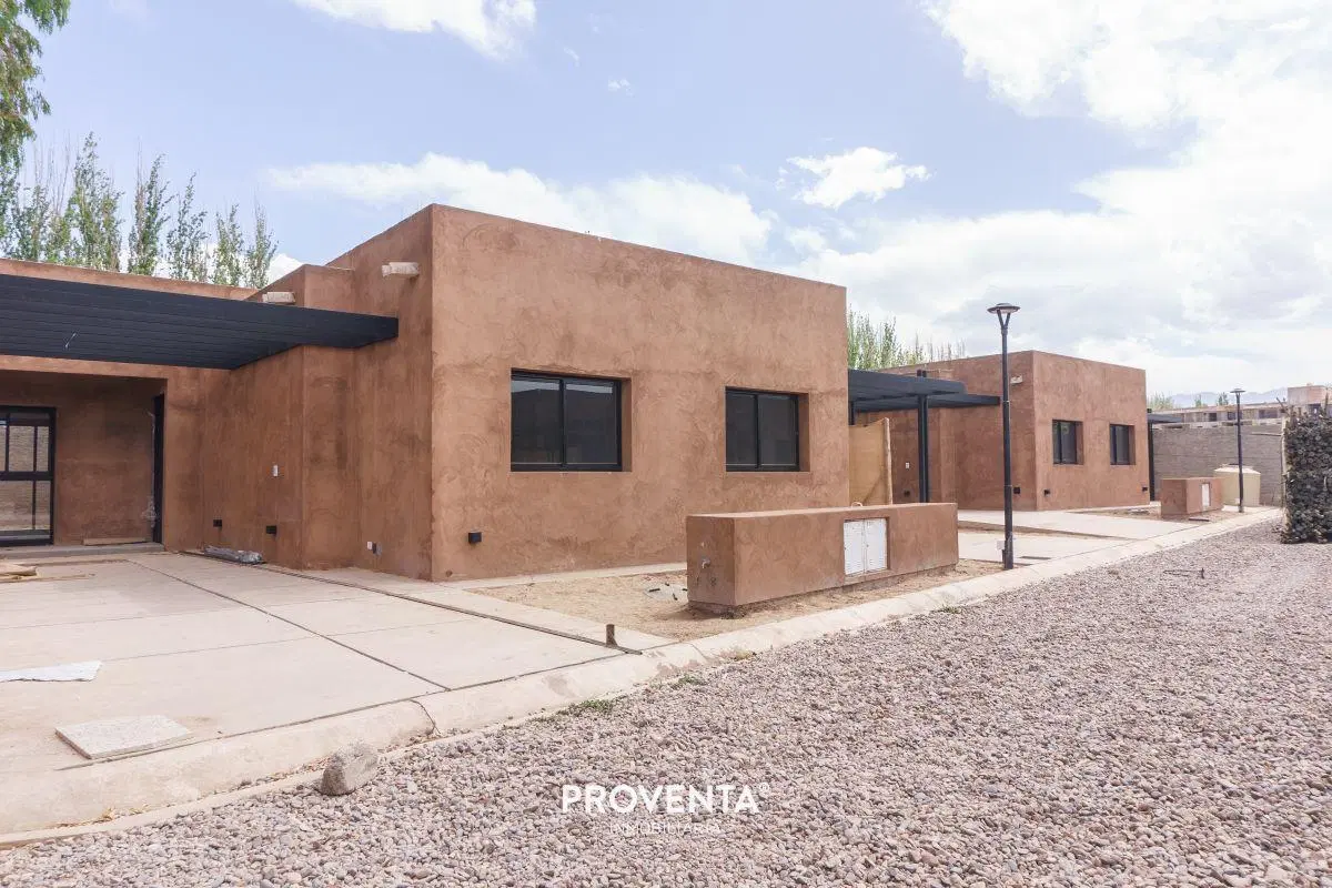 Preciosa casa en Carrodilla , vivir amplio en pocos metros. 3