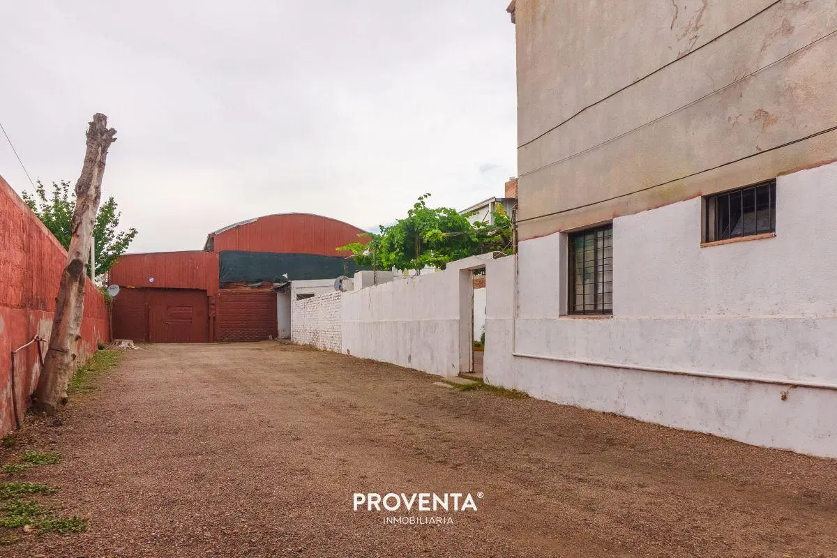 VENTA GALPON GODOY CRUZ  MENDOZA   CASA   ENORME TERRENO OPORTUNIDAD ! 3