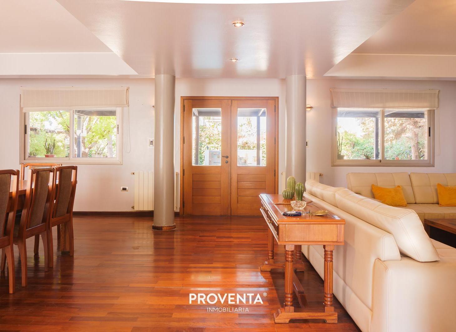 Foto de Casa venta Club de Golf Club de Campo Guaymallen Mendoza 4 dormitorios, imagen 4