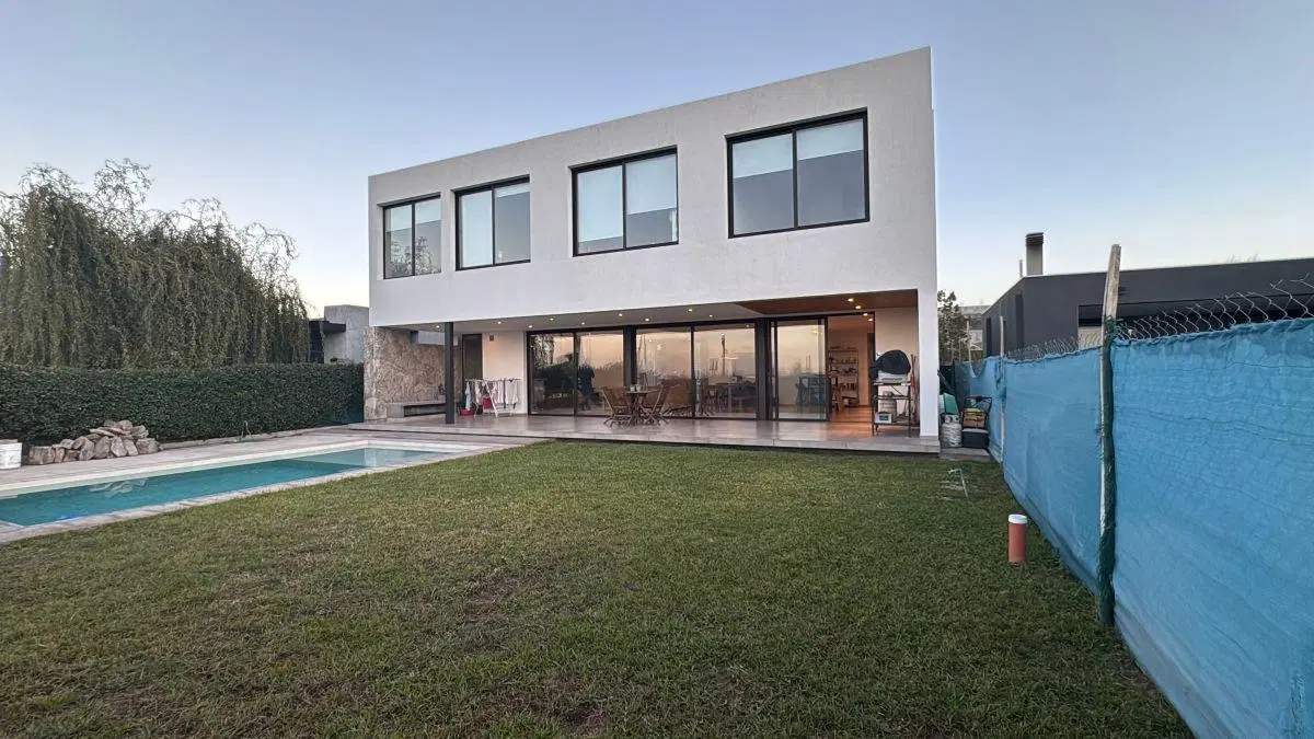 CASA EN VENTA BARRIO PRIVADO CORTADERAS II RODEO DE LA CRUZ GUAYMALLEN 3