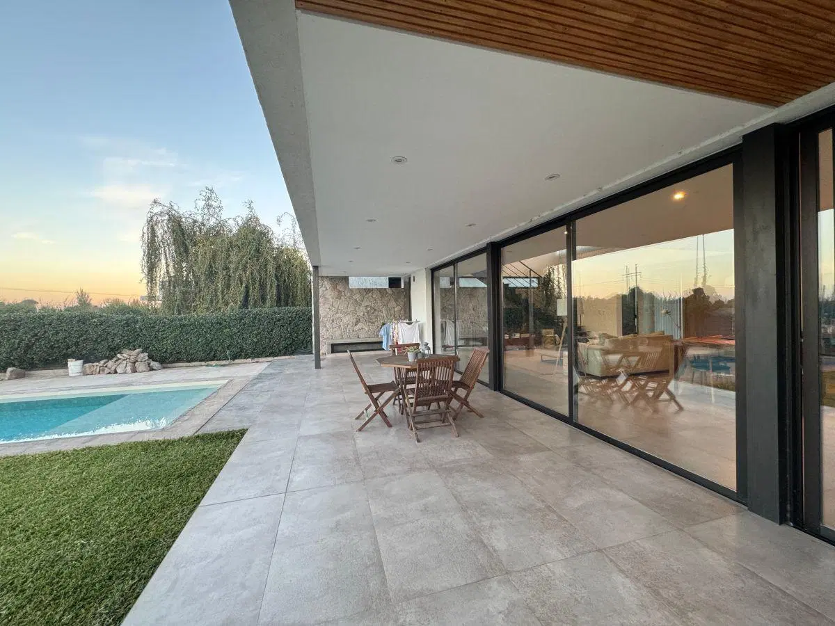 CASA EN VENTA BARRIO PRIVADO CORTADERAS II RODEO DE LA CRUZ GUAYMALLEN 2