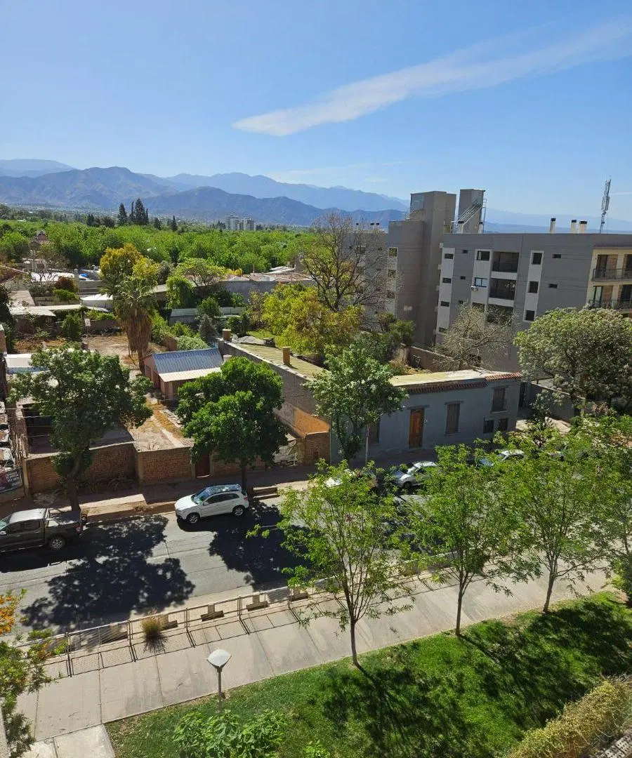 Alquiler Departamento Amoblado 2 Dorm. y Cochera. Tiburcio Benegas y Laprida 8