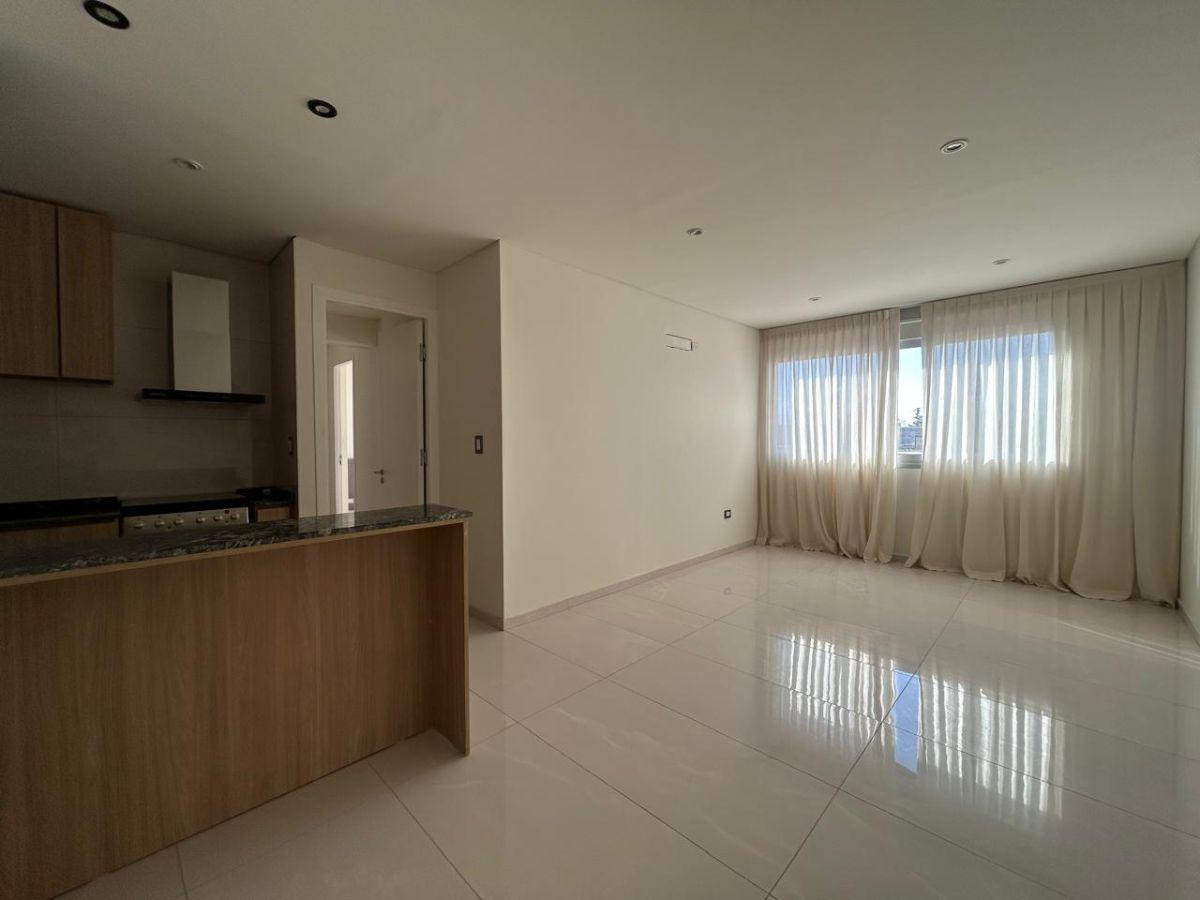VENTA DEPARTAMENTO 3 DORMITORIOS CORTADERAS 2 RODEO DE LA CRUZ GUAYMALLEN