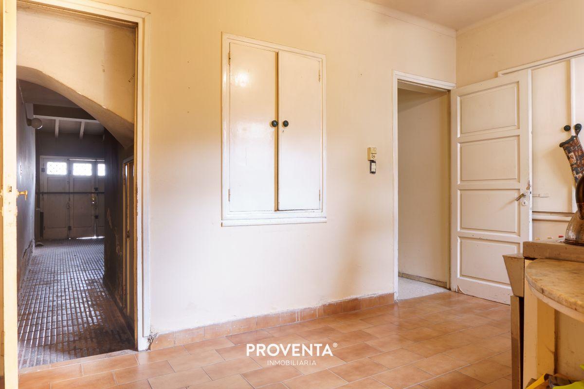 Foto de CASA | 7 AMBIENTES | JARDÍN | POTENCIAL INVERSIÓN | COCHERA | MENDOZA, imagen 4