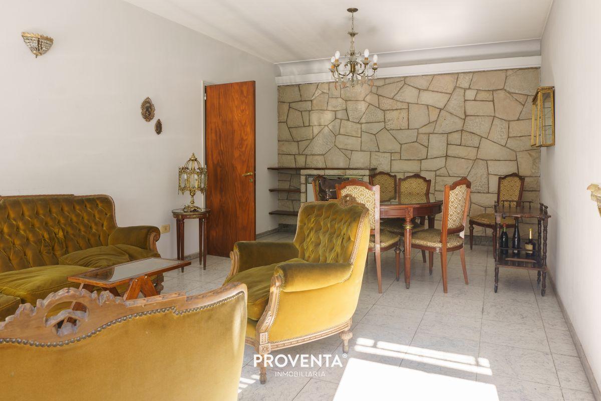 Foto de CASA | 6 AMBIENTES | CONSULTORIO | COCHERA | TERRAZA | PATIOS | CIUDAD, imagen 1