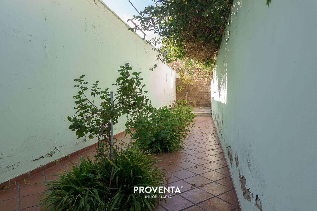 Foto de CASA | 6 AMBIENTES | CONSULTORIO | COCHERA | TERRAZA | PATIOS | CIUDAD, imagen 3