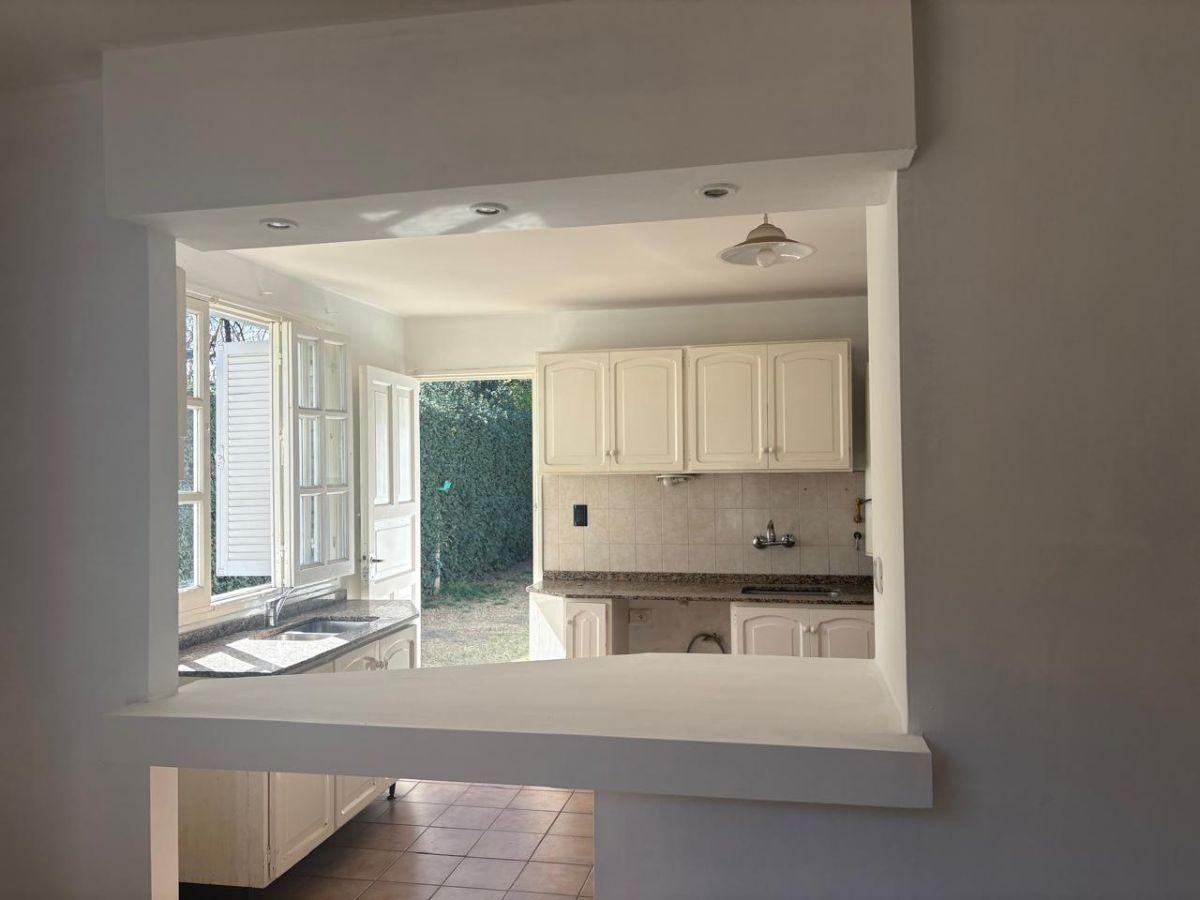 Foto de Casa de 250 m² con 3 dormitorios en alquiler en Chacras de Coria, imagen 4