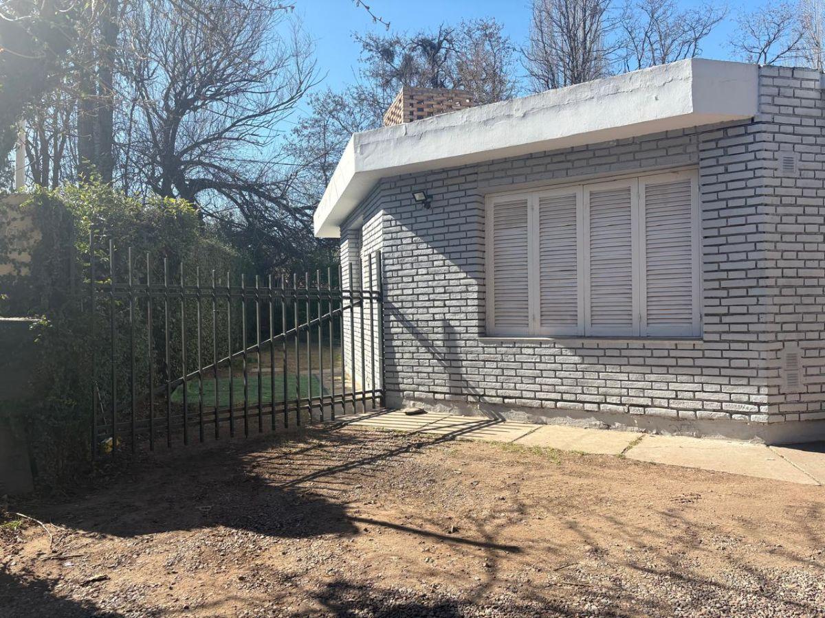 Foto de Casa de 250 m² con 3 dormitorios en alquiler en Chacras de Coria, imagen 3