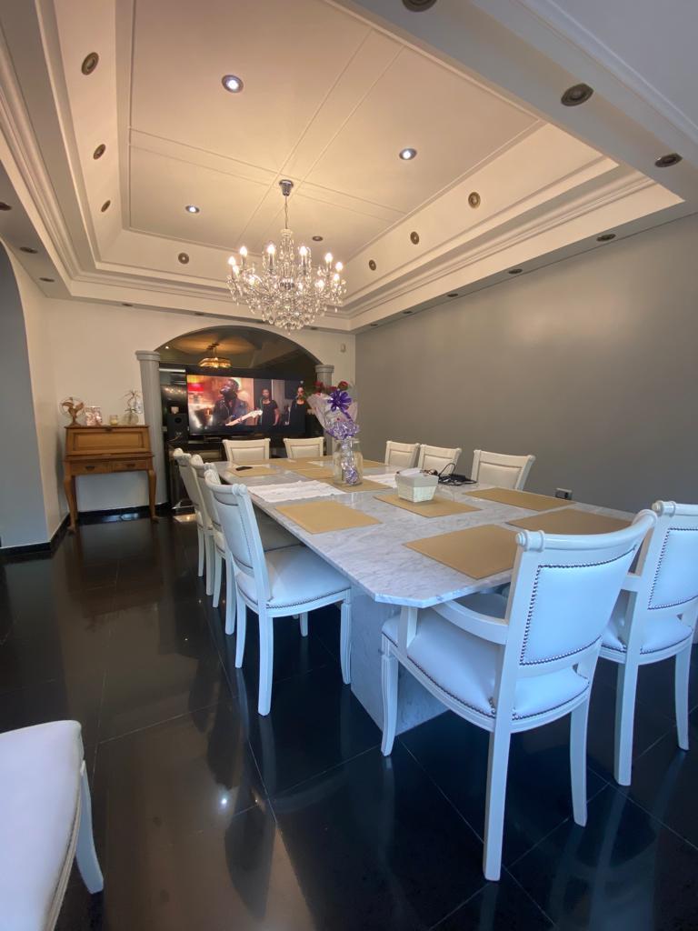 Chalet 7 ambientes - Banfield -