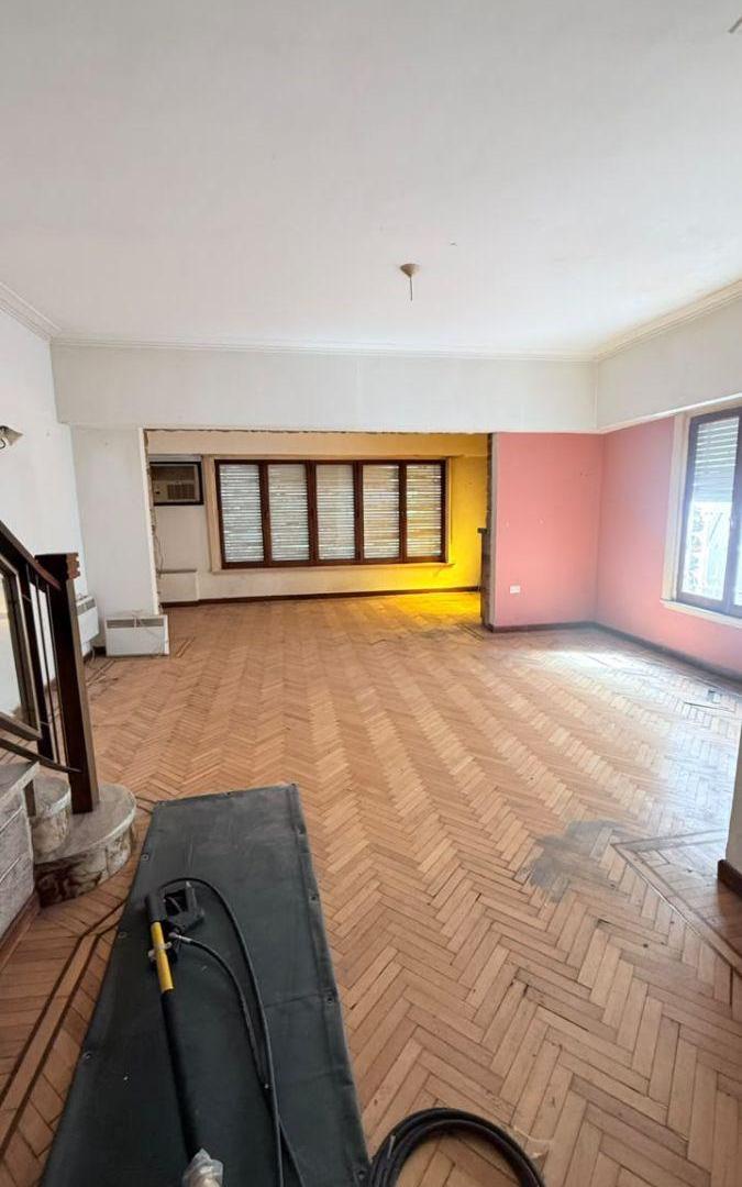 Foto de CASA 5 AMB. C/ COCHERA -APTO USO COMERCIAL-, imagen 1